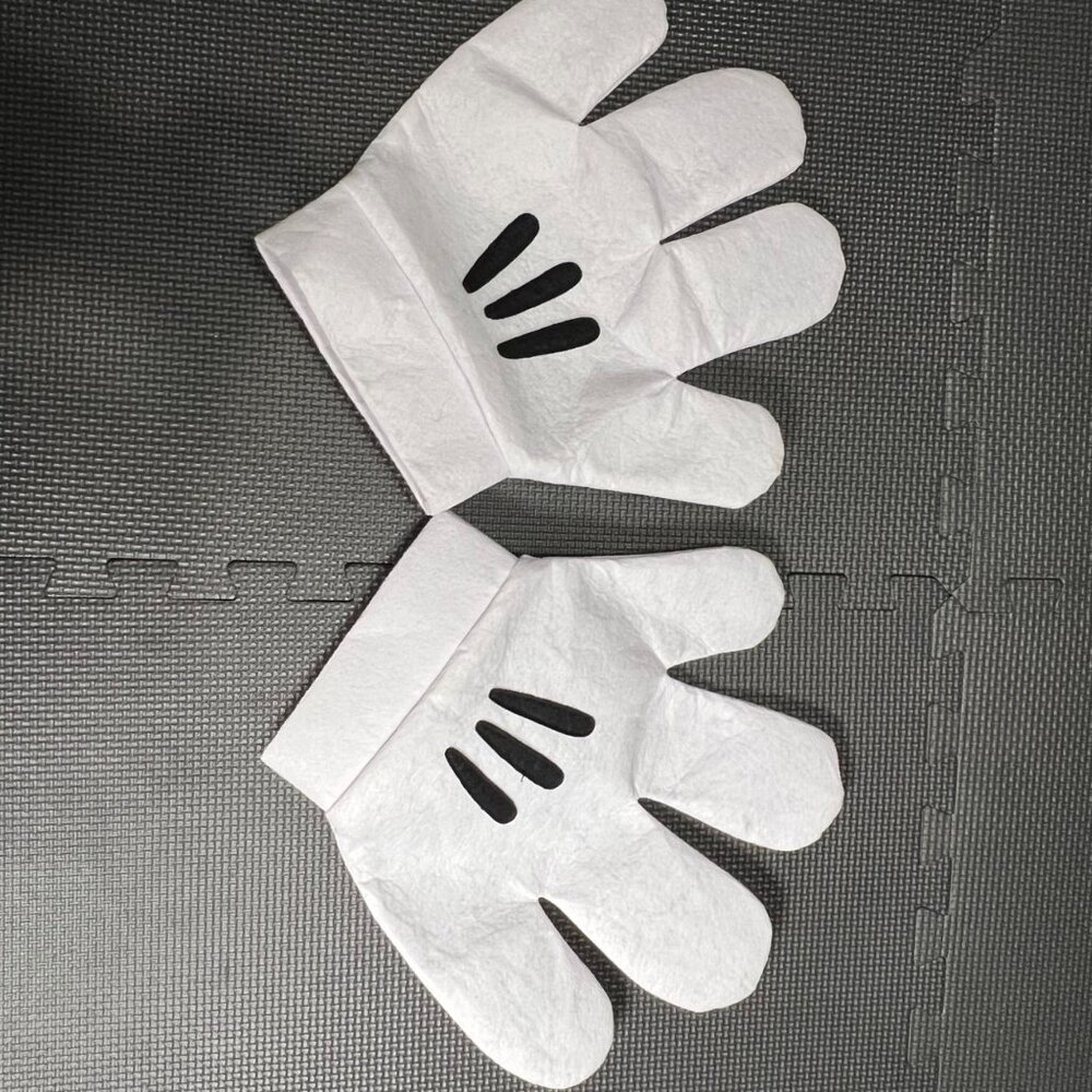 Cartoon Character-Inspired White Oversized Costume Gloves With Black Detail - Fu